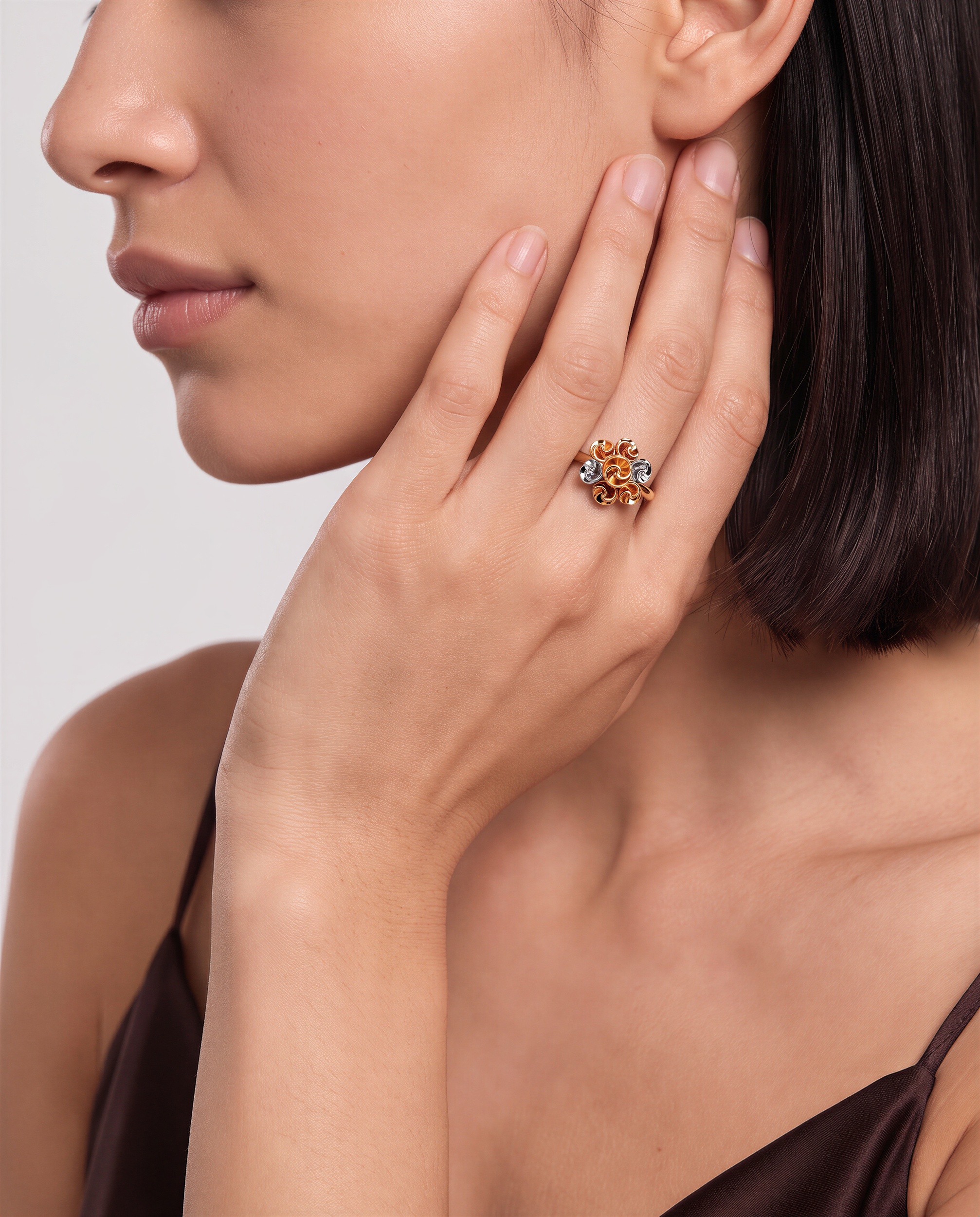 Moody Bouquet Ring